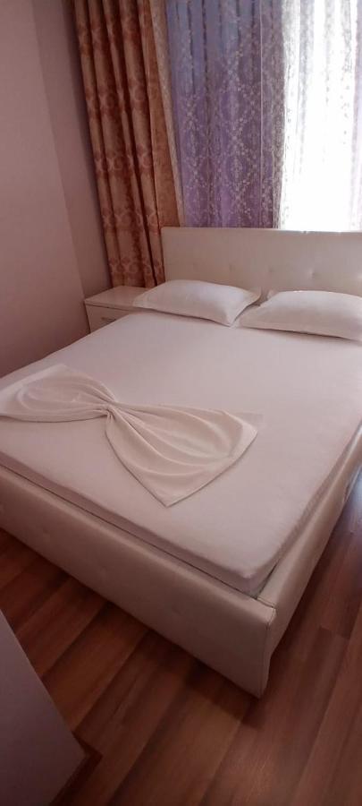 British Hotel Himare Buitenkant foto