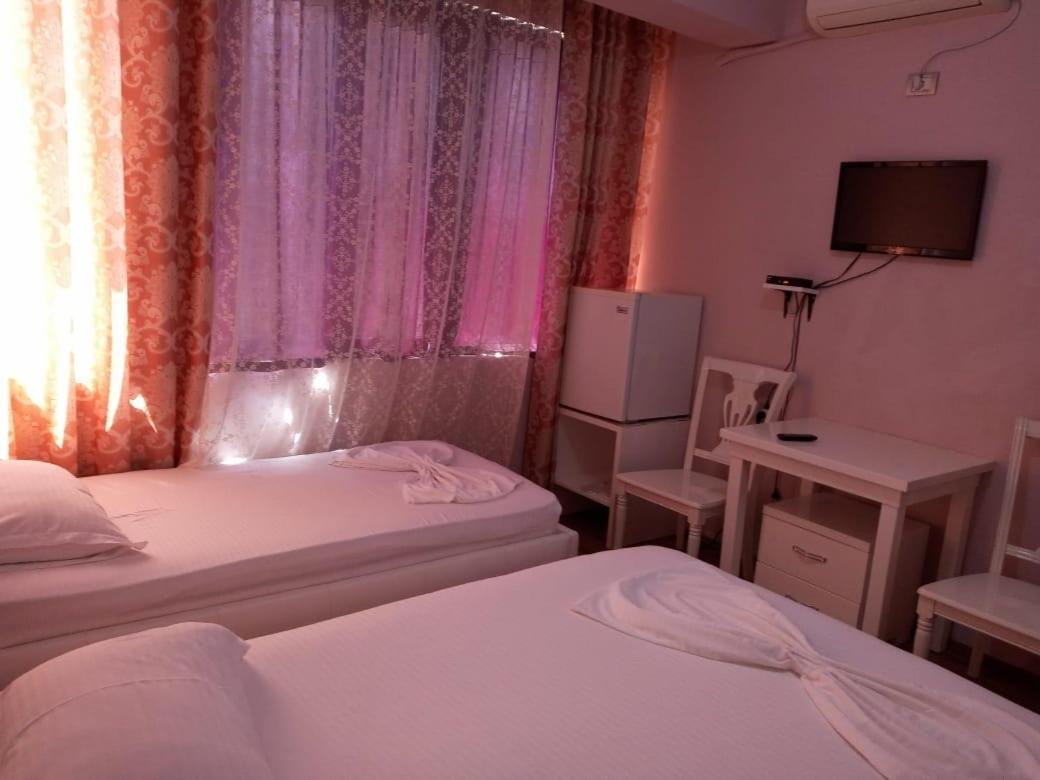 British Hotel Himare Buitenkant foto