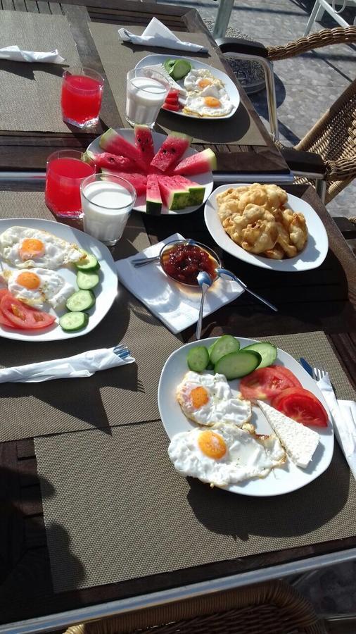 British Hotel Himare Buitenkant foto